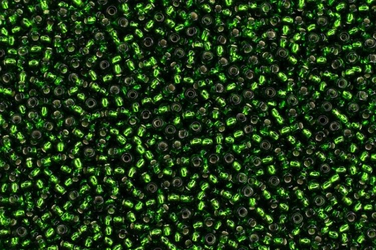 Preciosa Ornela Czech Glass Seed Beads 11/0 Silver Lined Green (57120)